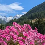 Apartahotel Maison Poluc - Maison Monte Rosa 4*